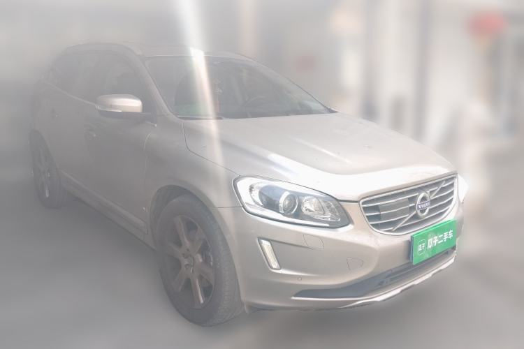 Used Volvo XC60 2015 T5 AWD Smart Drive Edition Front Right 45 Deg