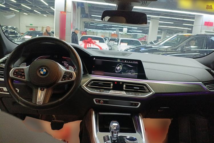 Used BMW X6 2020 xDrive40i Luxury Model with M Sport Package
