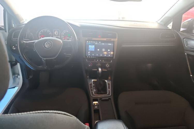 Used Volkswagen Golf 2017 1.6L Automatic Comfort Million-Vehicle Anniversary Edition