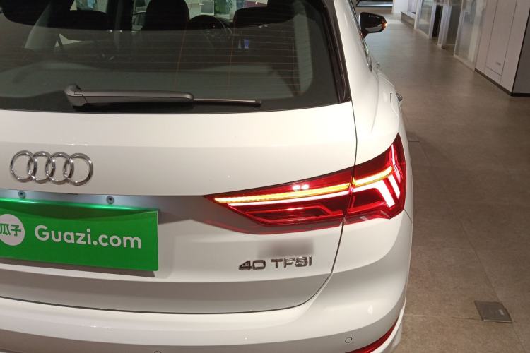 Used Audi Q3 2024 40 TFSI Fashion Dynamic Model
