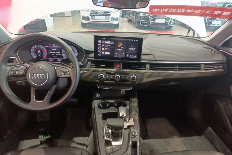 Used Audi A4L 2020 40 TFSI Fashionable and Elegant Model
