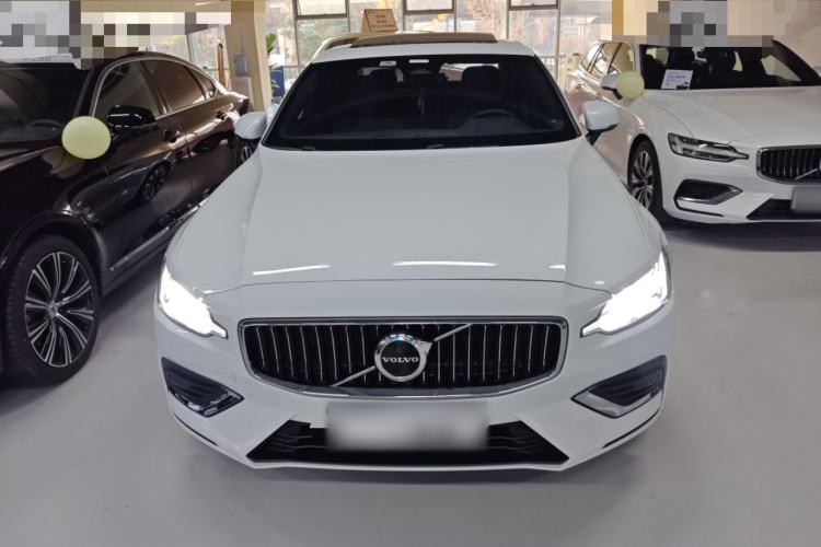 Used Volvo S60 2024 B4 Zhiyuan Luxury Edition