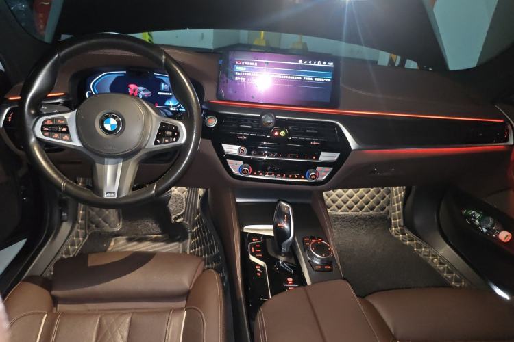 Used BMW 5 Series New Energy 2021 535Le Pioneer Edition M Sport Package Center Console