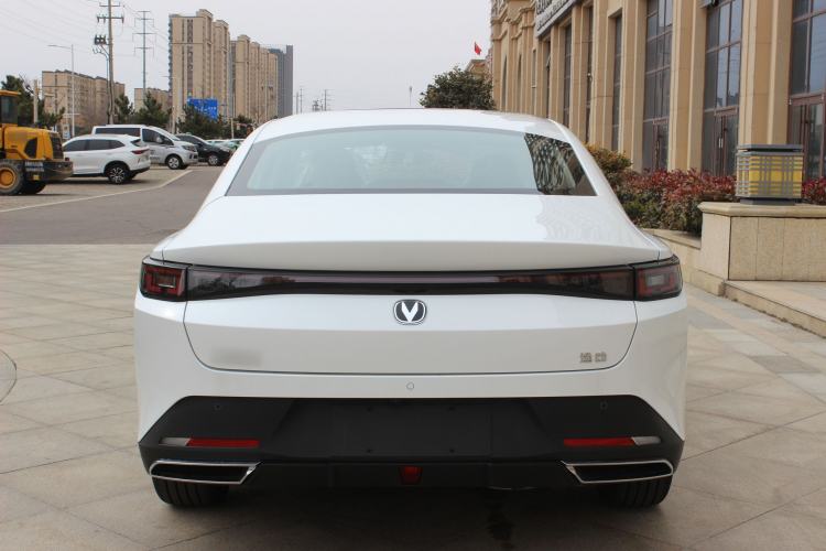 Used Changan Eado 2025 Blue Whale 1.5T 500Bar Flagship Model