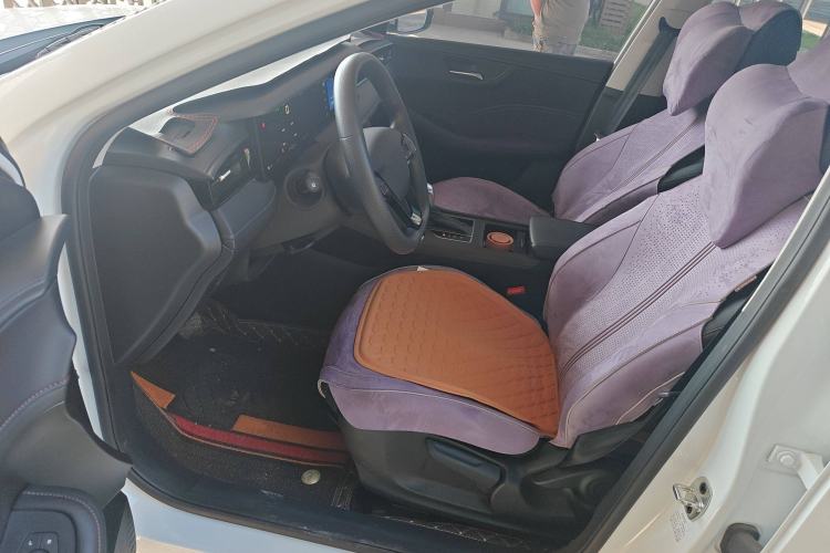 Used Roewe i5 2023 1.5L CVT Luxury Edition Driver Seat