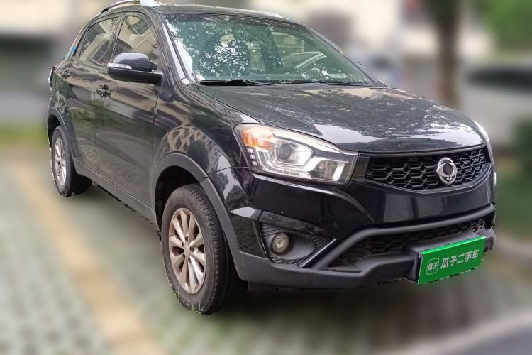 Used SsangYong Korando 2013 2.0L Gasoline Two-Wheel Drive Automatic Elite Edition Front Right 45 Deg