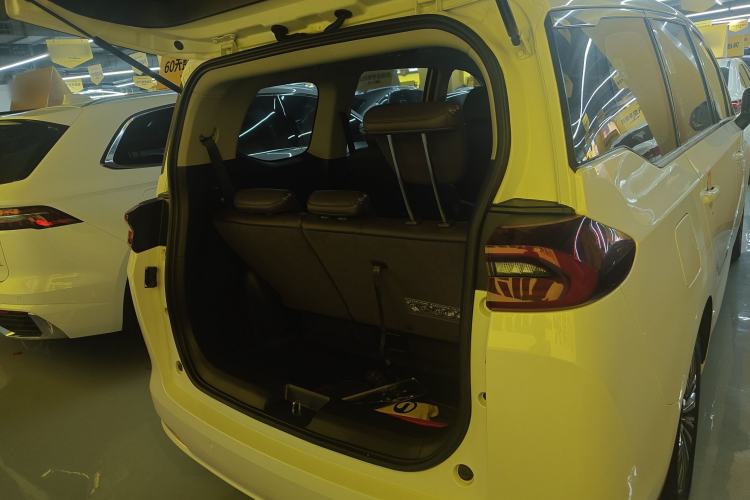 Used GAC Trumpchi M6 2019 270T DCT Luxury Edition (7-seater) China VI Trunk