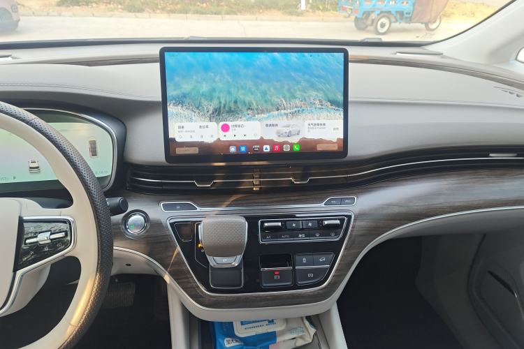 Used Roewe iMAX8 New Energy 2025 1.5T DMH Lu Zun Deluxe Edition
