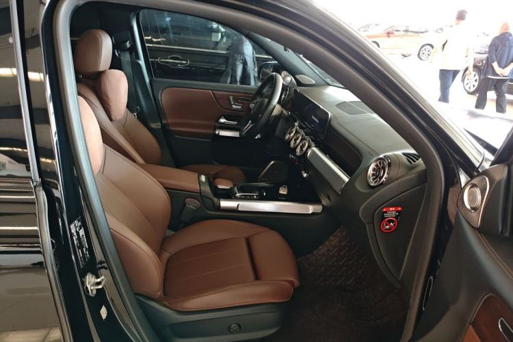 Used Mercedes-Benz GLB 2021 GLB 200 4MATIC
