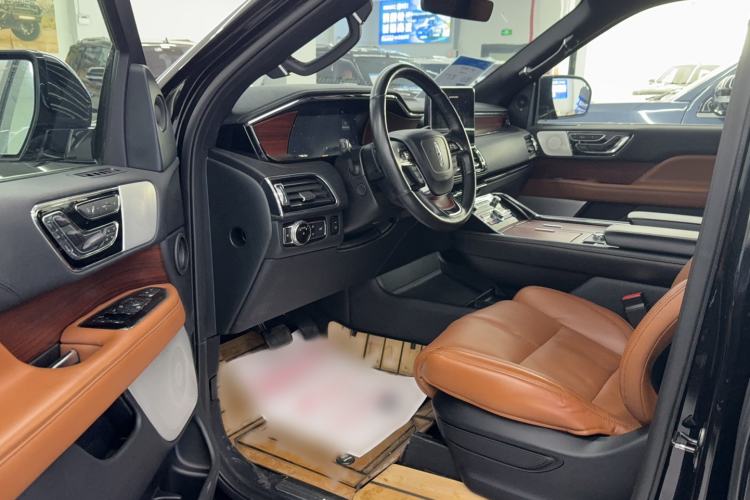 Used Lincoln Navigator 