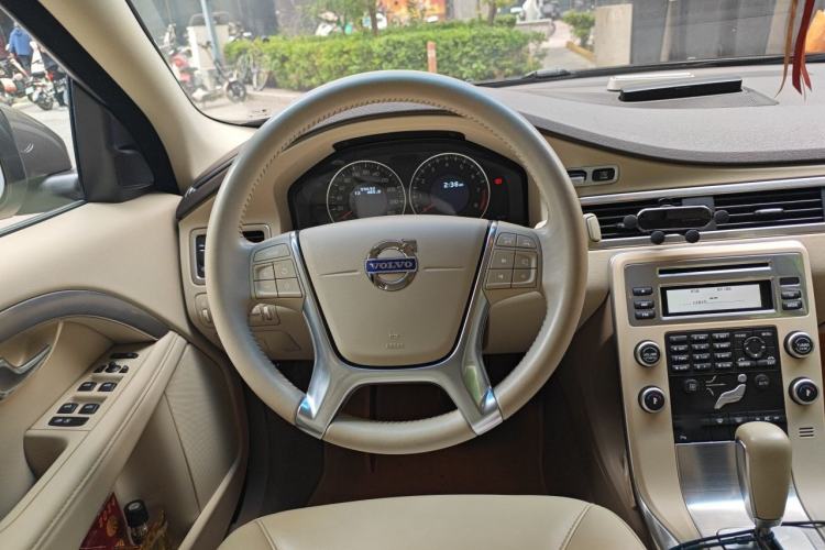 Used Volvo S80L 2011 2.0T Zhiya Edition
