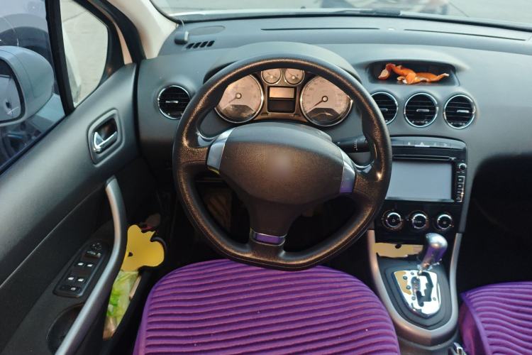 Used Peugeot 408 2013 2.0L Automatic Comfort Edition Steering Wheel