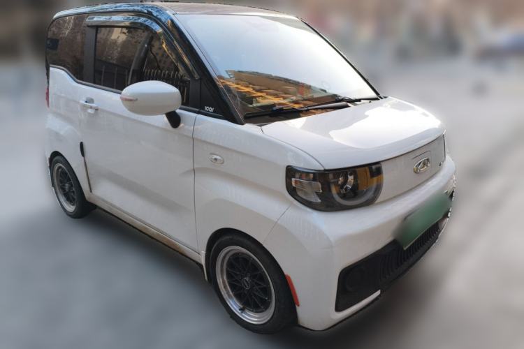Used Chery QQ Ice Cream 2022 170km Sundae Phosphate Lithium-Ion Front Right 45 Deg