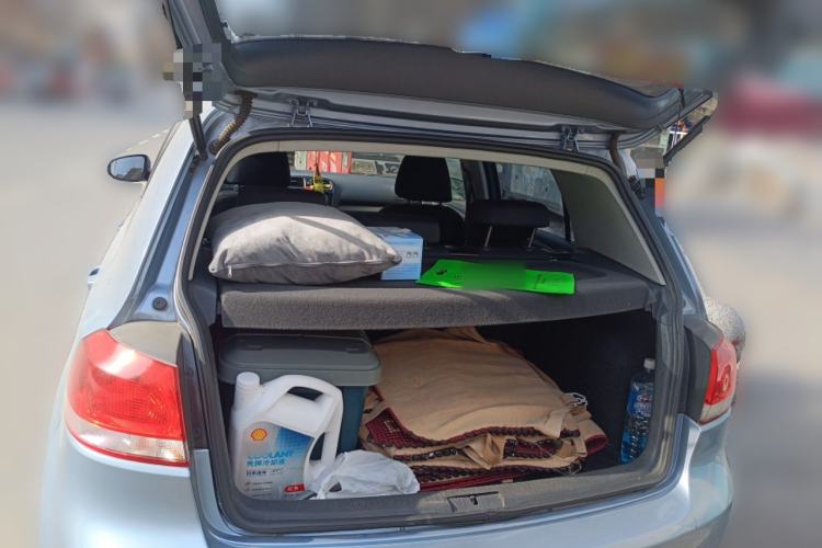 Used Volkswagen Golf 2012 1.6L Automatic Fashion Model Trunk