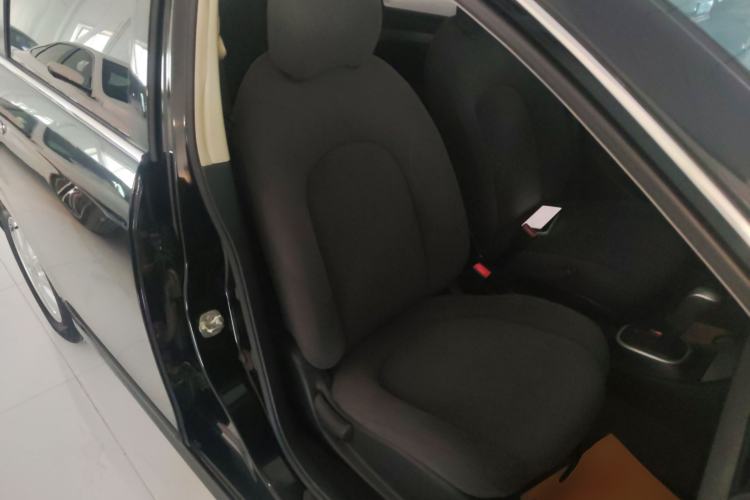 Used Nissan Sylphy 2016 Classic 1.6XE Automatic Leading Edition Right Front Seat