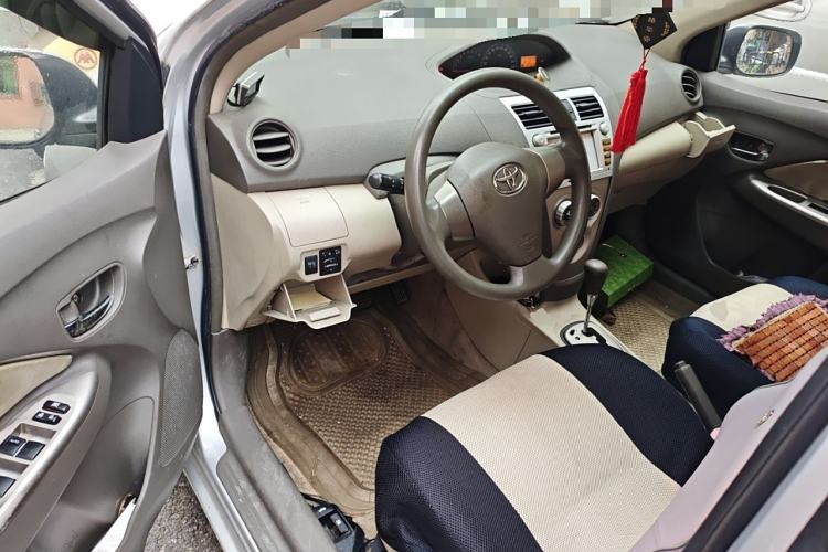 Used Toyota Vios 2011 1.6L GL-i Sunroof Version AT
