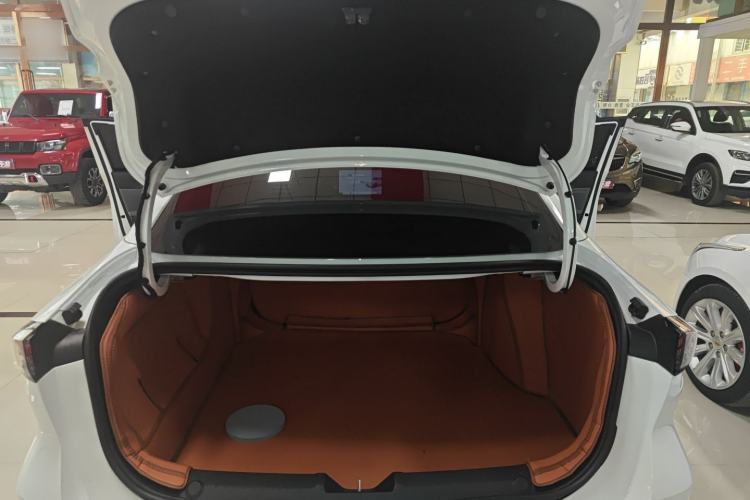 Used Geely Galaxy L6 2025 EM-i 60km Launch Edition Trunk