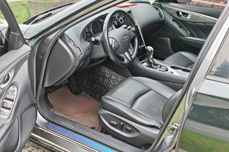 Used Infiniti Q50L 2016 2.0T Ambition Edition Interior 4