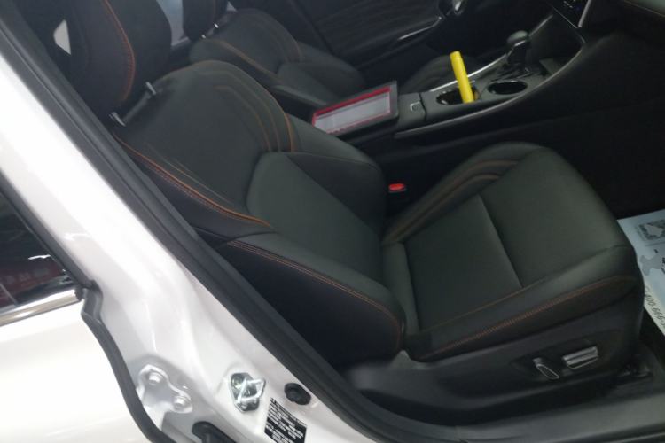 Used Toyota Avalon 2024 Dual-Motor 2.0L Luxury Edition
