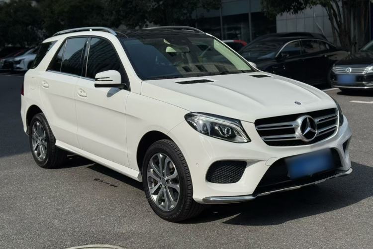 Used Mercedes-Benz GLE 2017 GLE 320 4MATIC Dynamic Model Exterior 3
