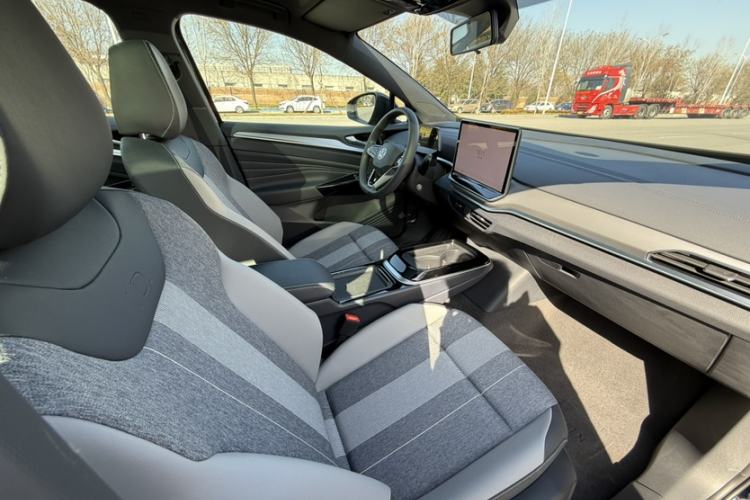 Used Volkswagen ID.4 CROZZ 2025 Pure Edition