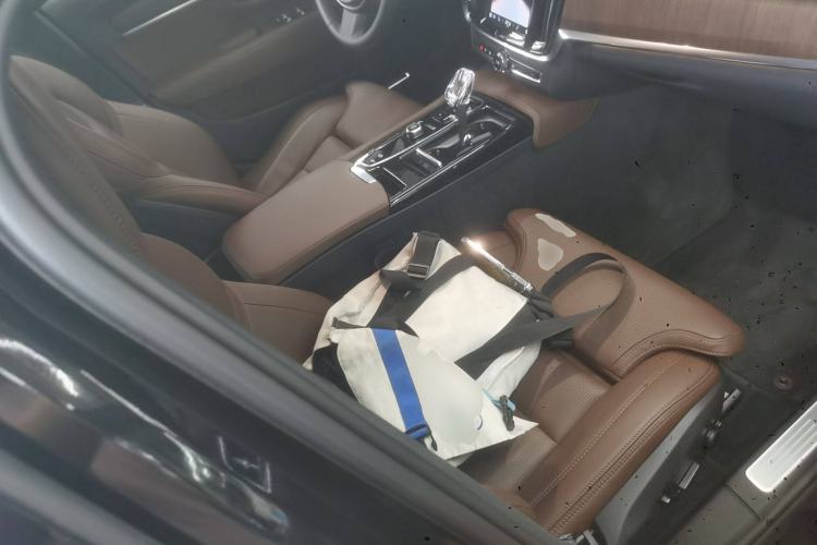 Used Volvo S90 New Energy 2025 Plug-in Hybrid Four-Wheel Drive Long-Range Luxury Smart Edition Right Front Seat