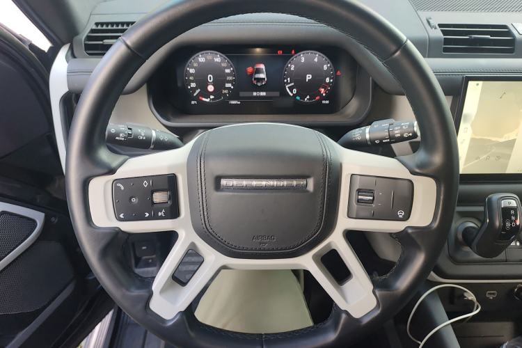 Used Land Rover Defender 2023 Facelift 90 3.0T P400 XS Steering Wheel