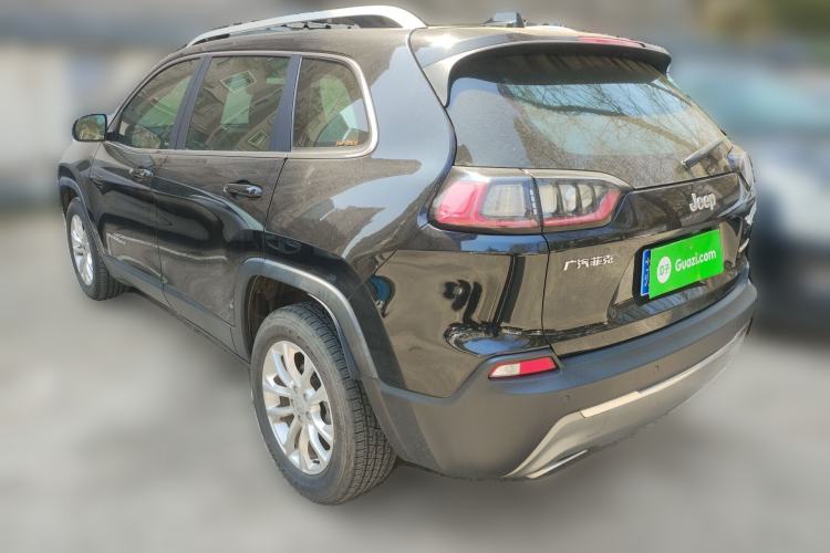Used Jeep Cherokee 2019 2.0T Two-Wheel Drive Smart Enjoyment Version China VI
