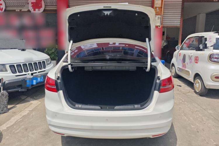 Used Ford Escort 2017 Happiness Edition 1.5L Automatic Fashion Version Trunk