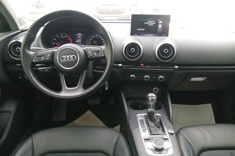 Used Audi A3 2020 Limousine 35 TFSI Fashion Edition China VI Emission Standard Steering Wheel