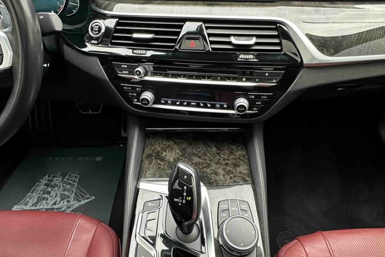 Used BMW 5 Series 2018 530Li Luxury Edition M Sport Package
