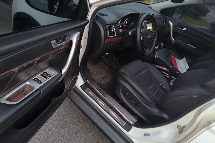 Used Haval H6 2013 Sports Edition 1.5T Manual Two-Wheel Drive Elite Model
