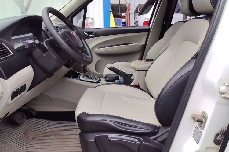 Used FORTHING Joyear XV 2016 1.6L CVT Comfort Model Left Front Seat