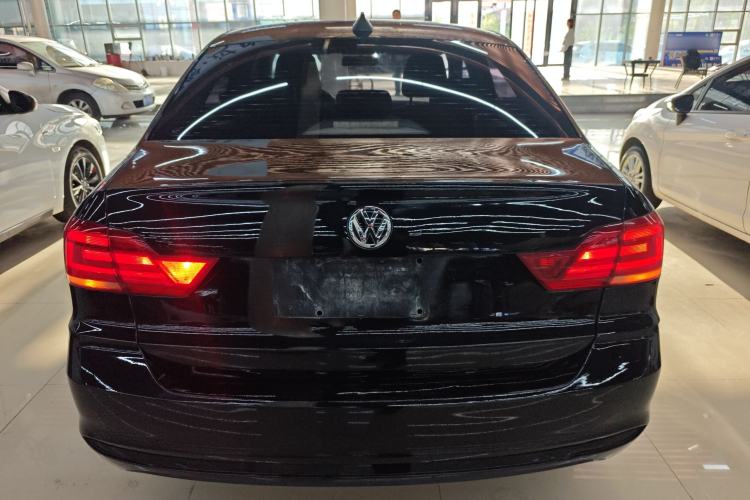 Used Volkswagen Santana 2018 1.5L Automatic Fashion Edition Rear