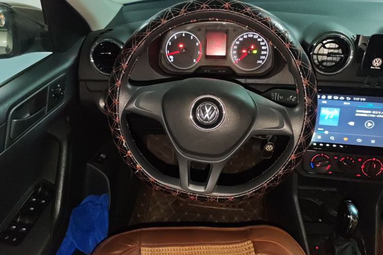 Used Volkswagen Jetta 2017 1.5L Automatic Fashion Model Steering Wheel