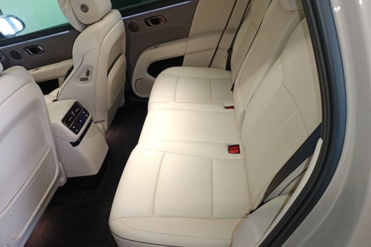 Used Li Auto i6 2025 Model Two-Wheel-Drive Standard Type