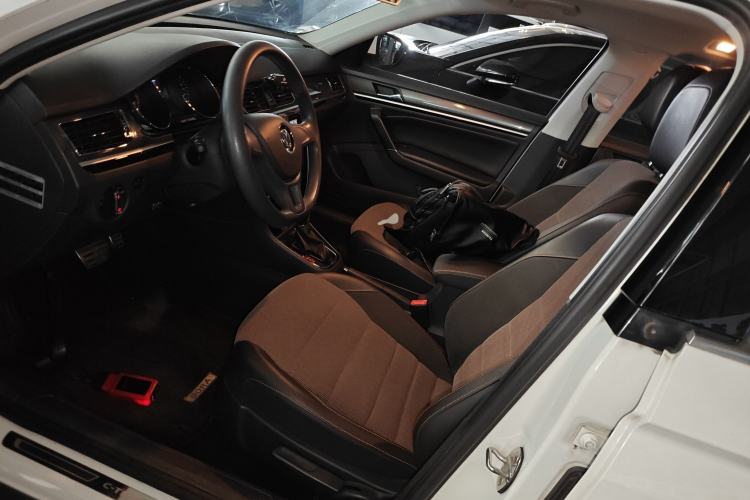 Used Volkswagen C-TREK 2017 1.6L Automatic Comfort Model
