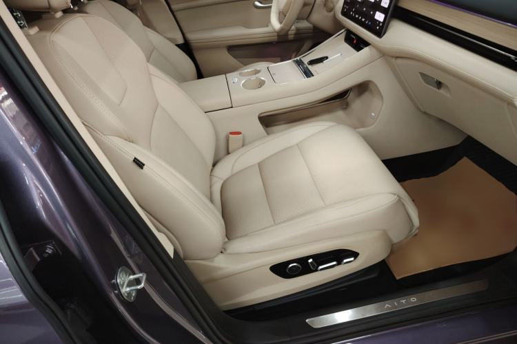 Used Hima AITO M5 2025 Extended-Range Ultra All-Wheel-Drive Version