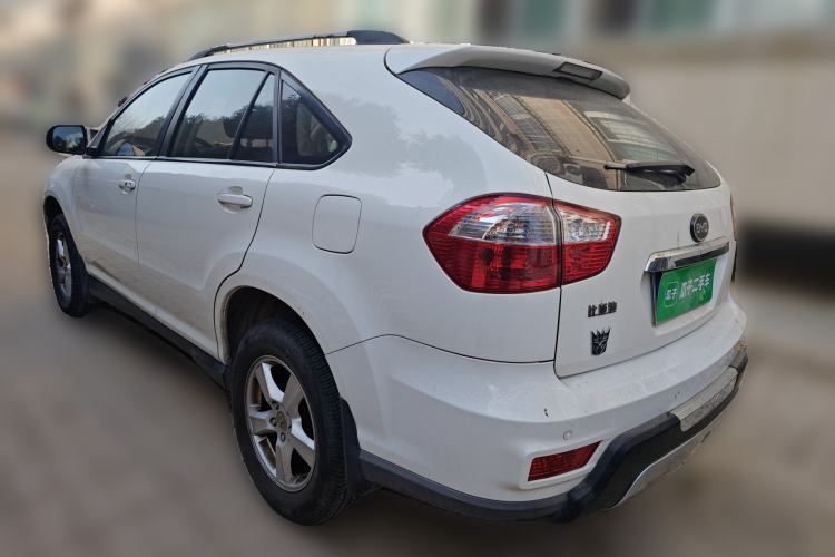 Used BYD S6 2014 2.0L Manual Luxury 5-Seater
