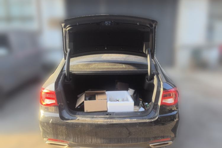 Used GAC Trumpchi GA8 2017 280T Deluxe Edition
