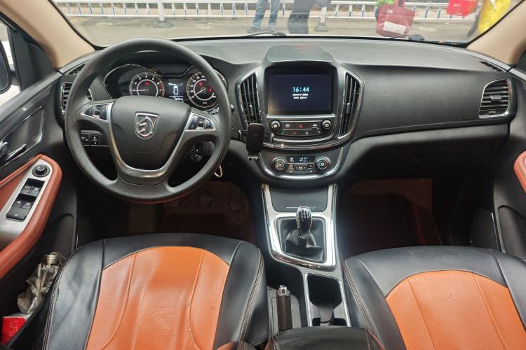Used Baojun 560 2015 1.8L Manual Elite Edition