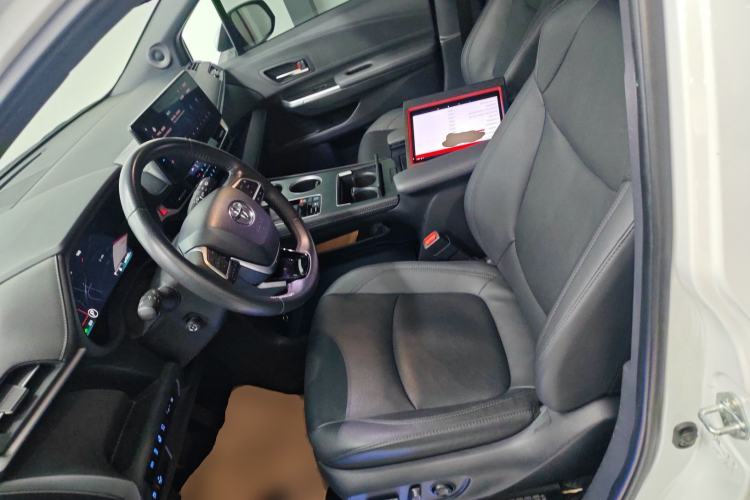 Used Toyota SIENNA 2021 2.5L Hybrid Platinum Edition Left Front Seat