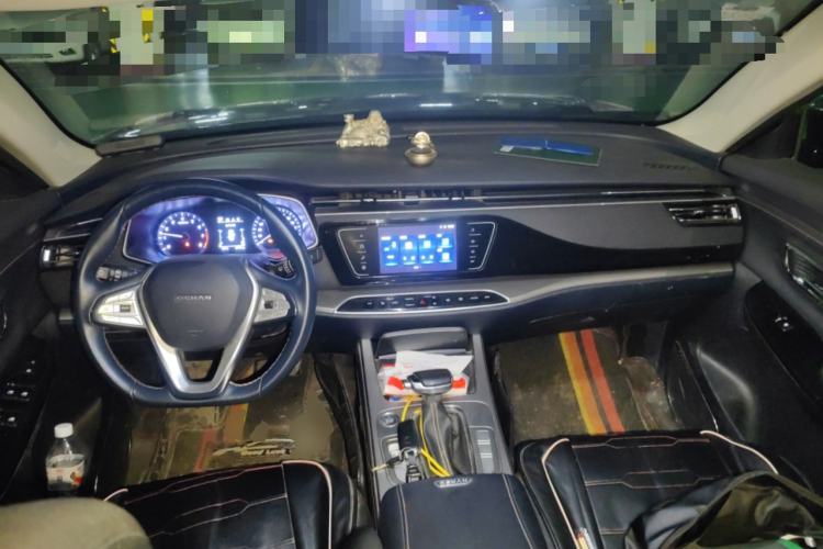 Used CHANGAN OSHAN X7 2020 1.5T Automatic Luxury Version Center Console