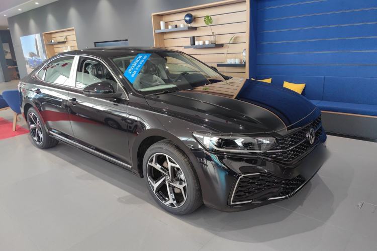 Used Volkswagen Passat 2026 Model, Outstanding 380TSI Xingkong Longteng Edition