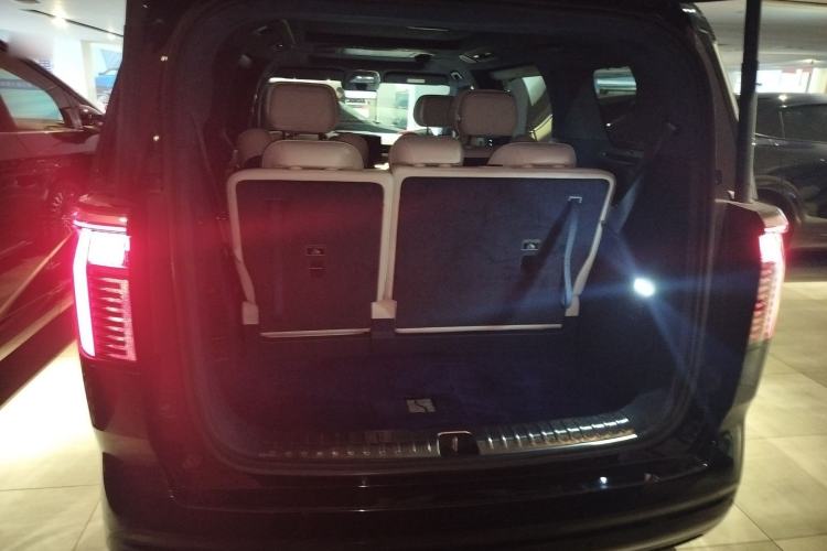 Used Zeekr 009 2024 7-Seater Walk-Through Version Four-Wheel Drive 108 kWh
