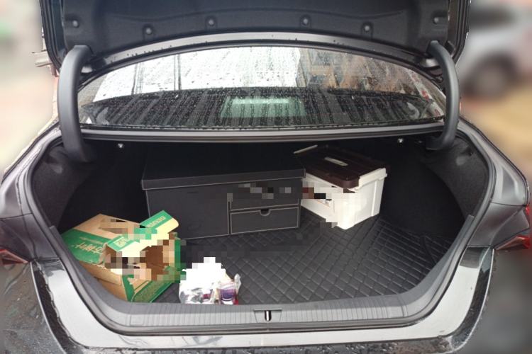 Used Toyota Avalon 2019 2.0L XLE Premium Edition China VI Trunk