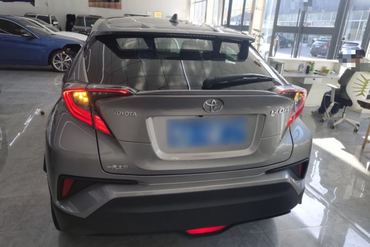 Used Toyota IZOA 2020 2.0L Yichi Version