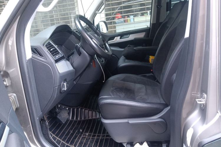 Used Volkswagen Multivan 2016 2.0 TSI Four-Wheel Drive 66th Anniversary Edition Left Front Seat