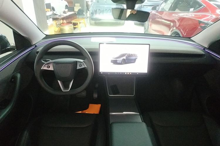 Used Tesla Model Y 2025 Long-Range All-Wheel-Drive Version