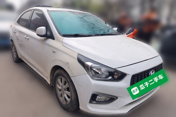 Used Hyundai Verna (older generation) 2017 1.4L Manual Colorful Skyroof Version China V Standard Front Right 45 Deg